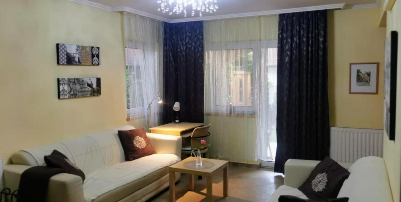 Mediterrania Apartment Keszthely Ngoại thất bức ảnh