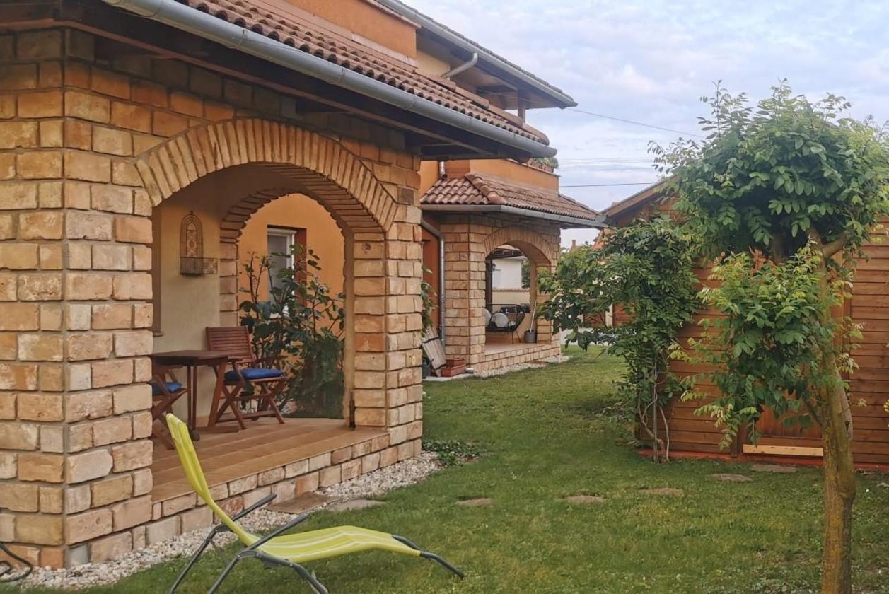 Mediterrania Apartment Keszthely Ngoại thất bức ảnh