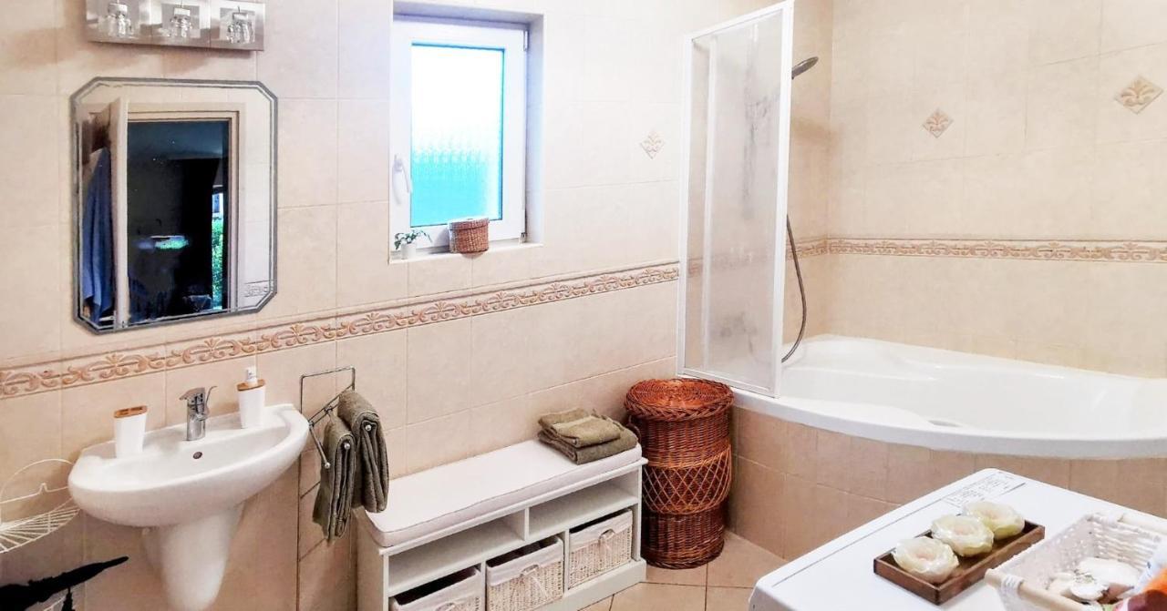 Mediterrania Apartment Keszthely Ngoại thất bức ảnh