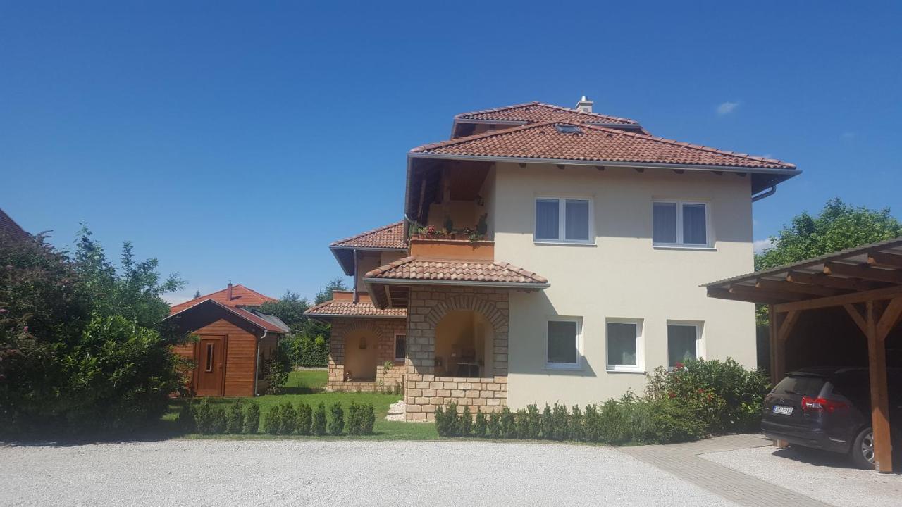 Mediterrania Apartment Keszthely Ngoại thất bức ảnh